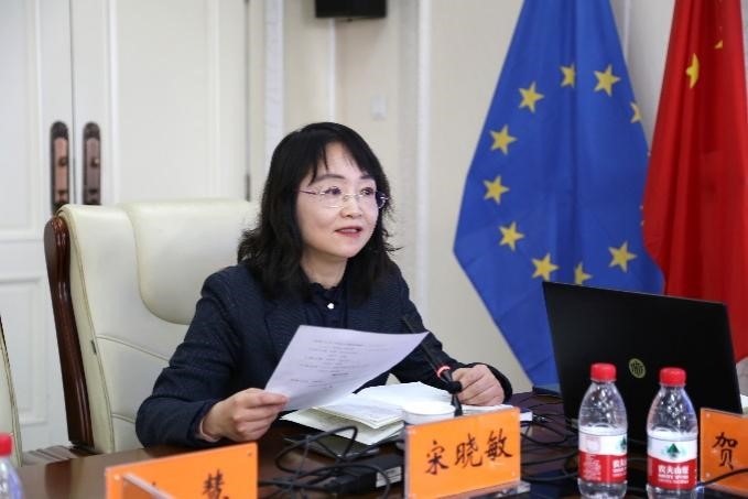 中國社會科學院歐洲研究所《歐洲研究》總編輯、中國歐洲學會秘書長宋曉敏教授主持研討會。吳迪攝