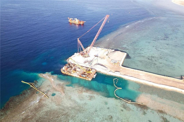 拉比格四期海水淡化項目取水口作業(yè)場景。項目方供圖