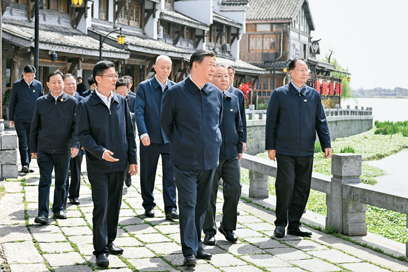 2024年3月18日至21日，中共中央總書記、國家主席、中央軍委主席習近平在湖南考察。這是19日上午，習近平在常德河街考察。 新華社記者 謝環(huán)馳/攝