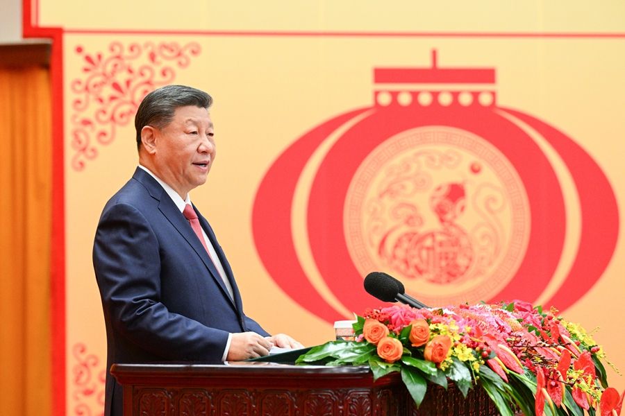 1月27日，中共中央、國(guó)務(wù)院在北京人民大會(huì)堂舉行2025年春節(jié)團(tuán)拜會(huì)。中共中央總書記、國(guó)家主席、中央軍委主席習(xí)近平發(fā)表講話。新華社記者 李學(xué)仁 攝