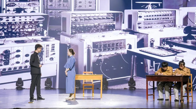 第二屆弘揚“兩彈一星”精神話劇大賽決賽現(xiàn)場。學校供圖