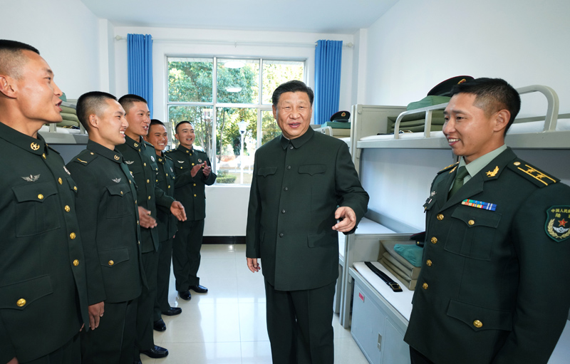 2020年1月19日，習近平主席視察駐云南部隊，深入邊防一線，看望慰問官兵。
