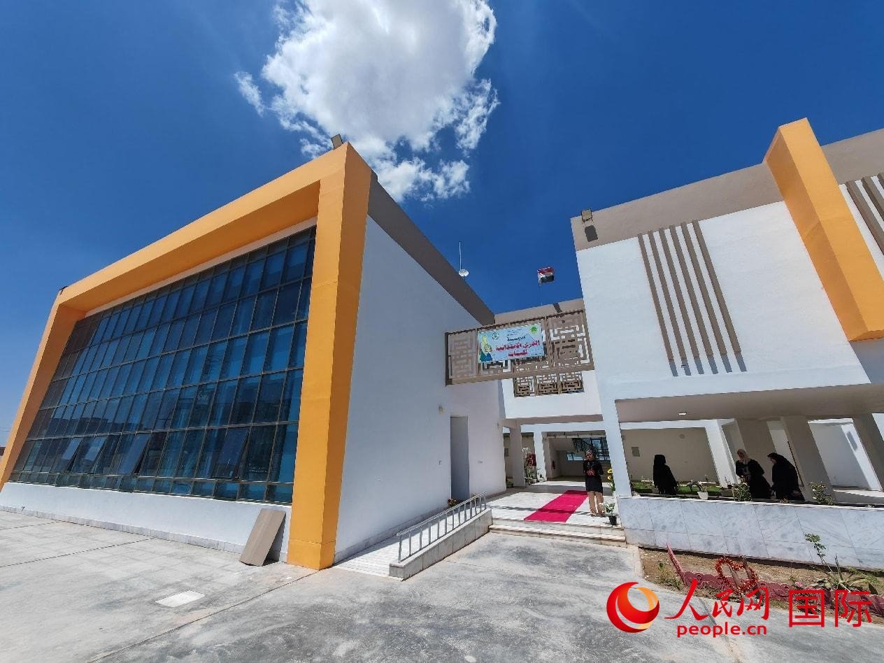 圖為阿爾·圖拉女子學校校園一景。人民網記者 管克江攝