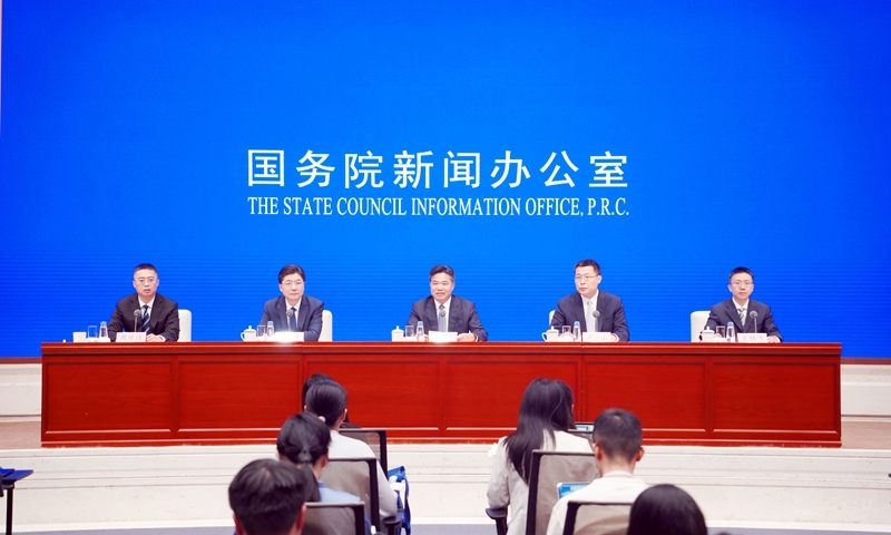 國新辦舉行新聞發(fā)布會+介紹第四屆全球數(shù)字貿易博覽會有關情況XxjpsgC000350_20250911_PEPFN0A001_副本.jpg